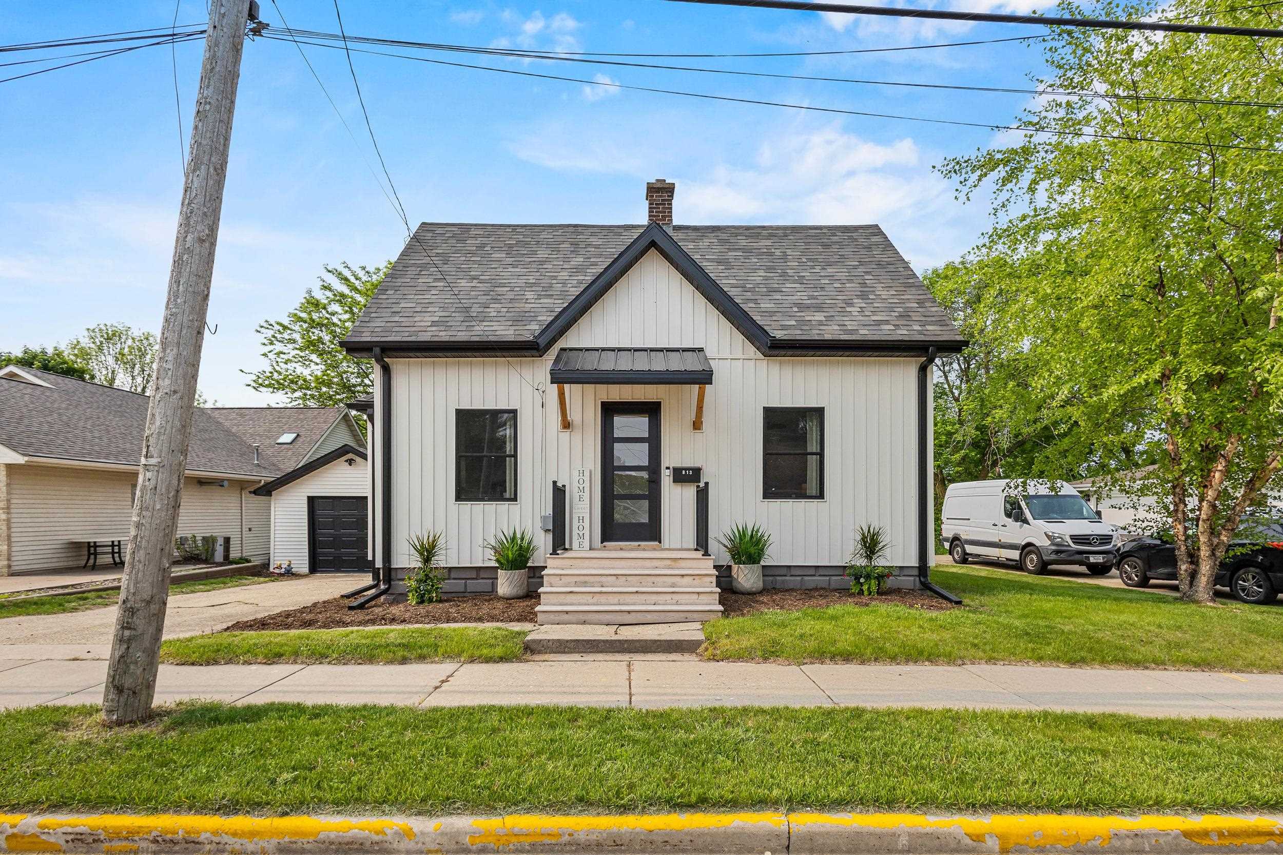 813 W MAIN Street