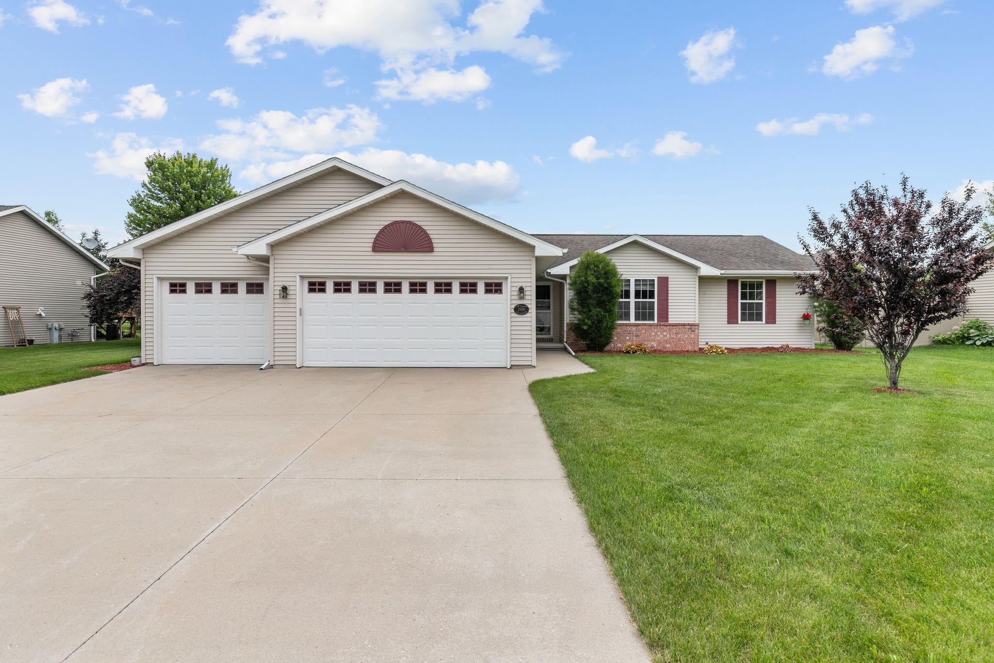 2306 OLDE COUNTRY Circle
