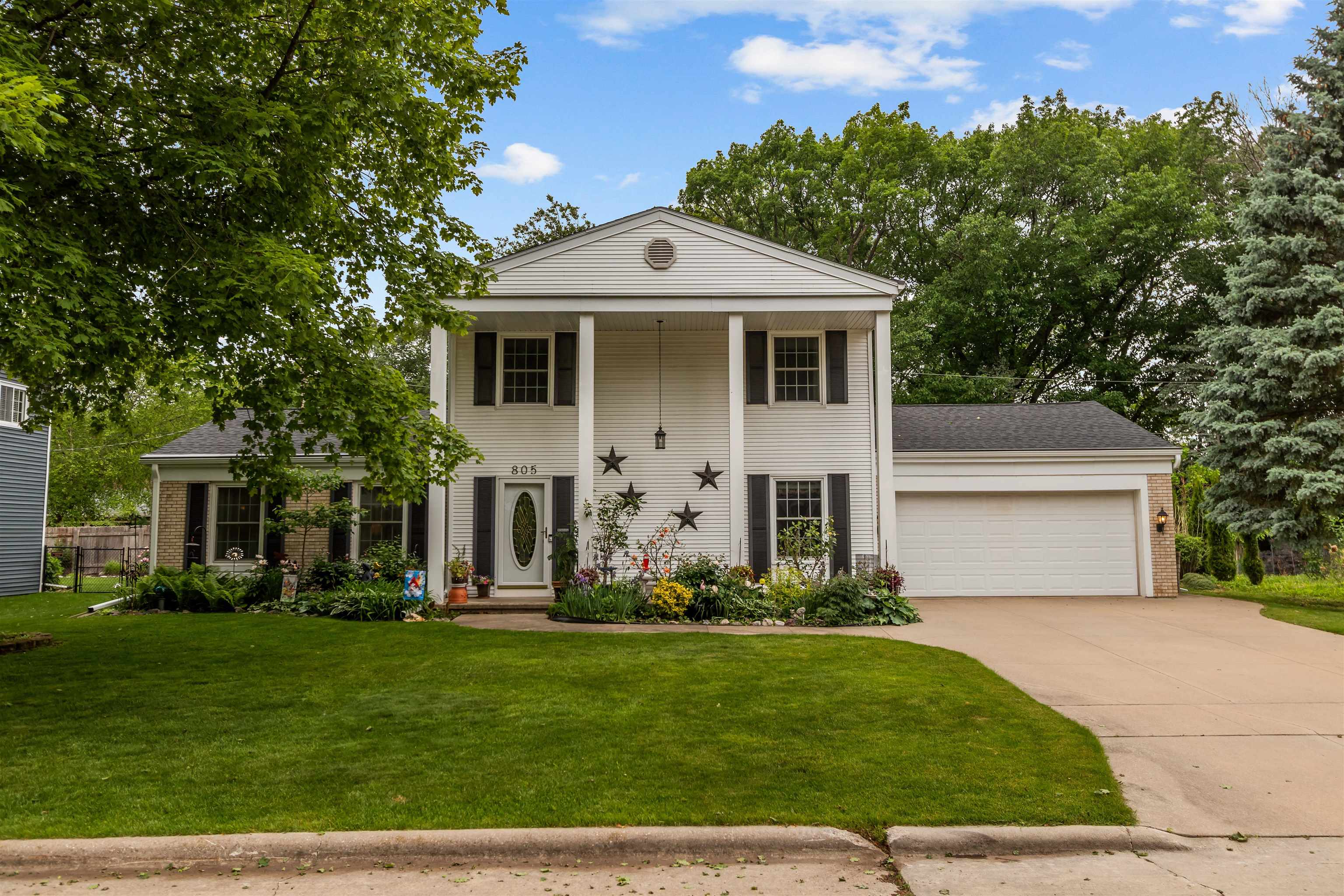 805 N CANTERBURY Drive