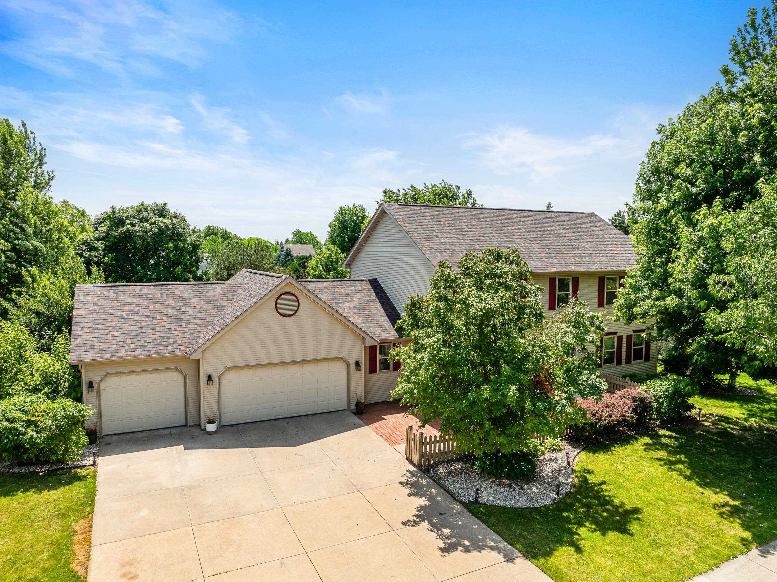 629 E APPLE CREEK Road