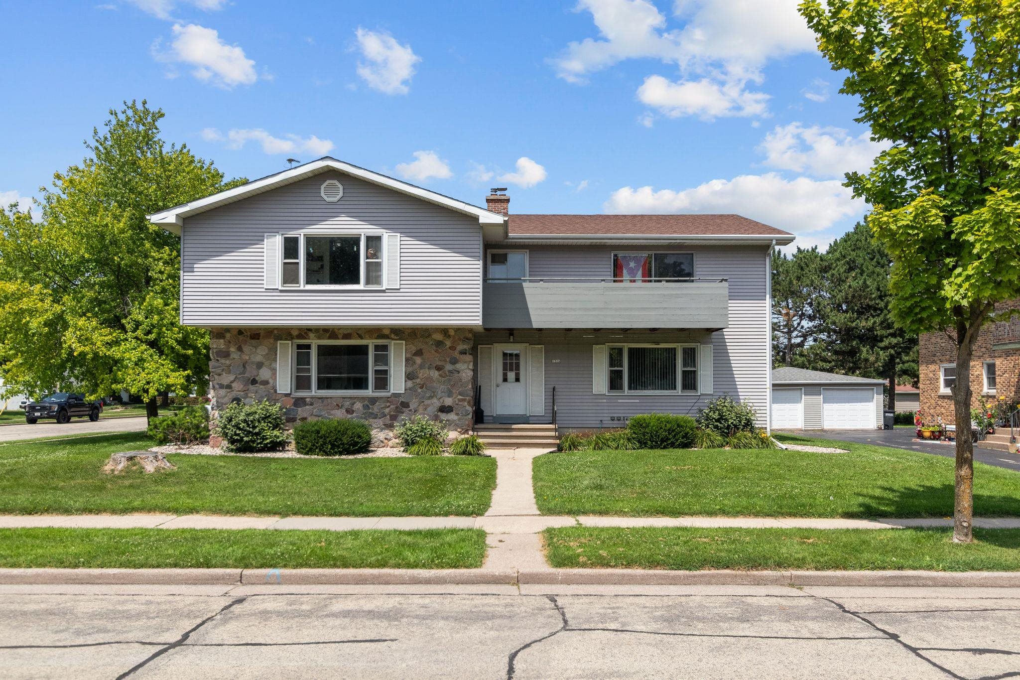 1316 BISMARCK Avenue
