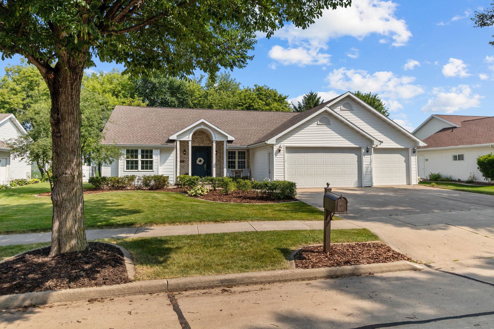 532 W CROSSING MEADOWS Lane