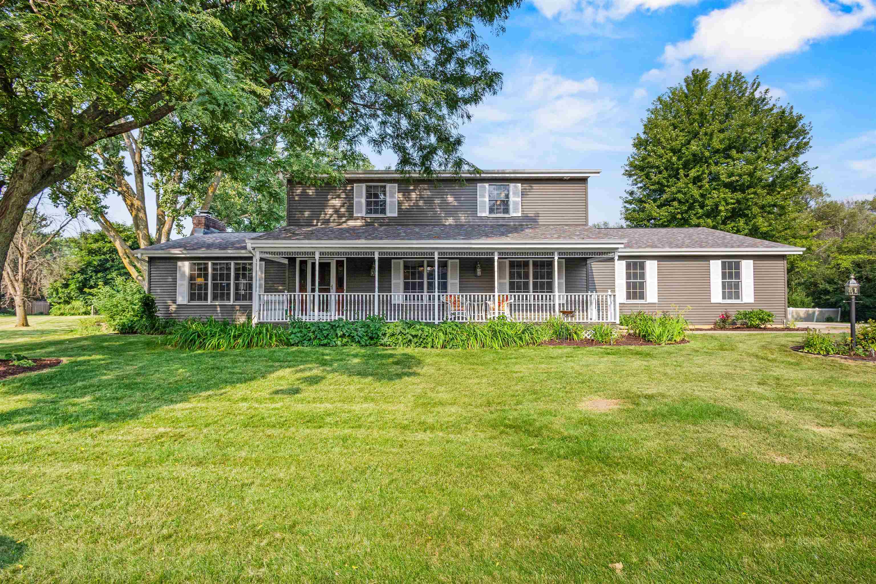 772 SUNSHINE Lane