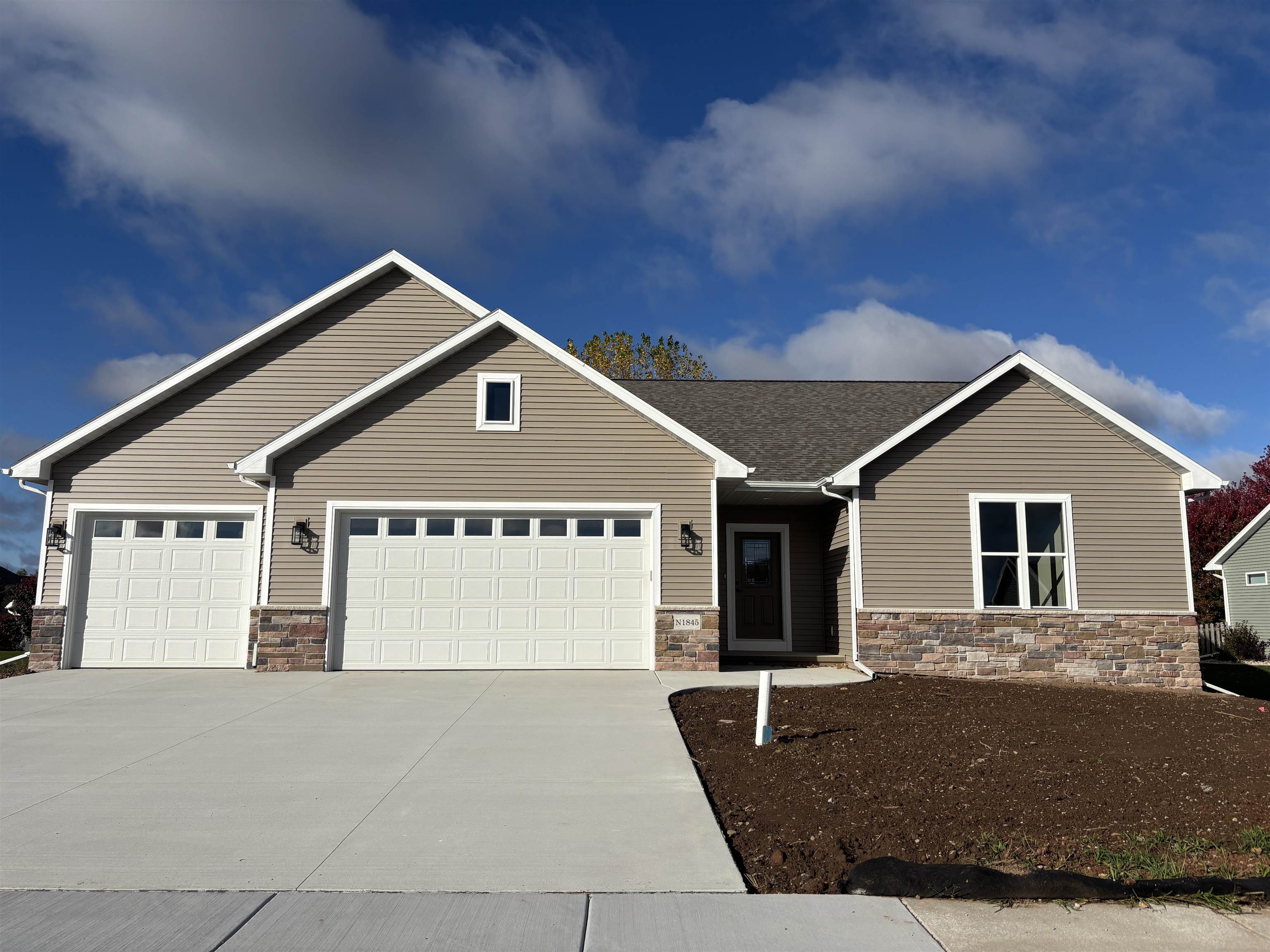 N1845 SCHROEDER FARM Drive
