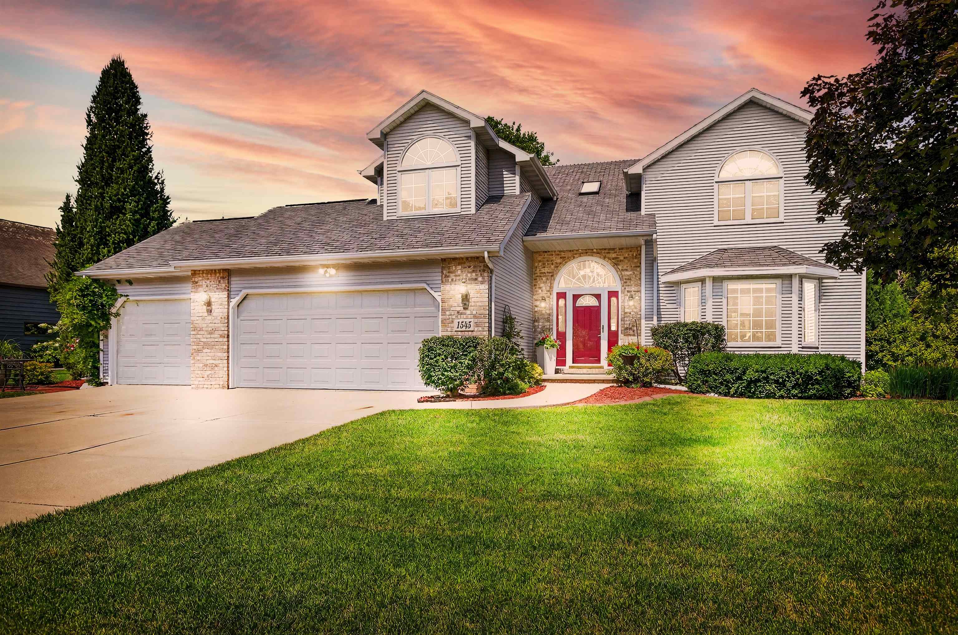 1545 WHITETAIL Drive