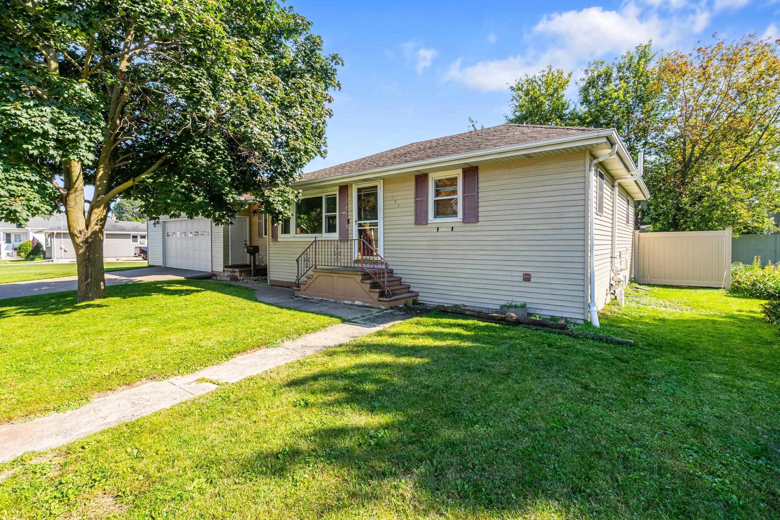 735 W 8TH Avenue