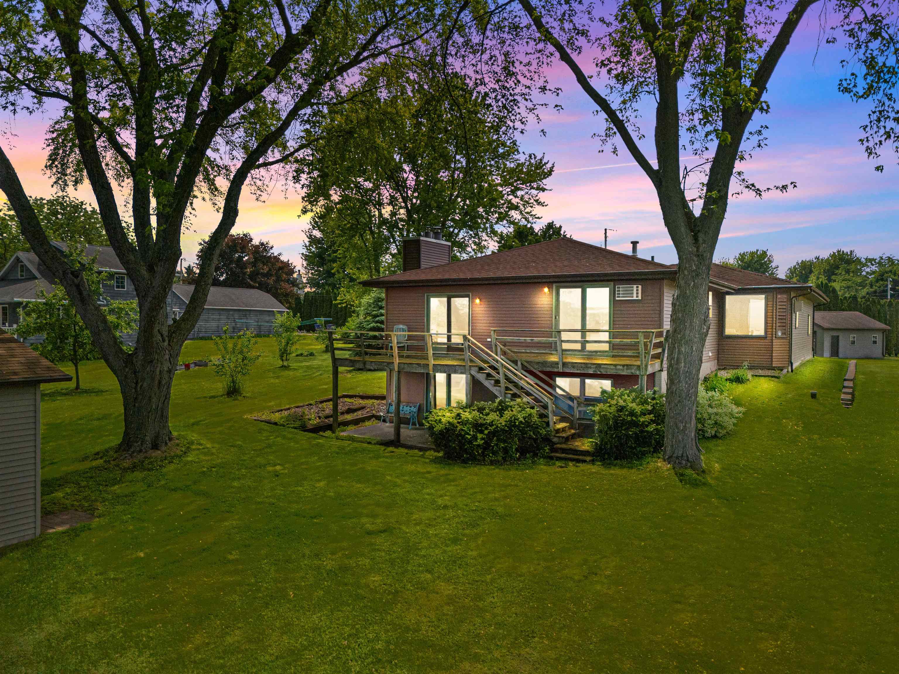 6352 BLACK WOLF POINT Lane