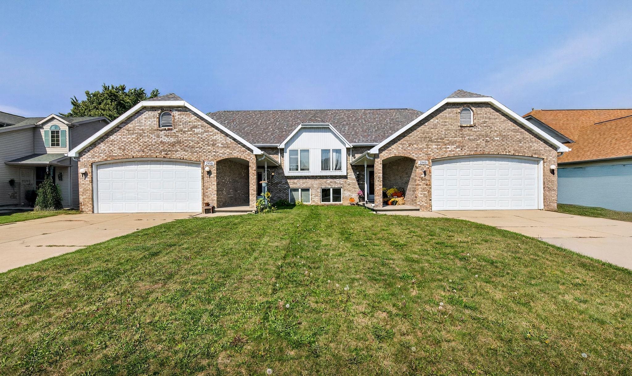 2990 HIAWATHA Drive