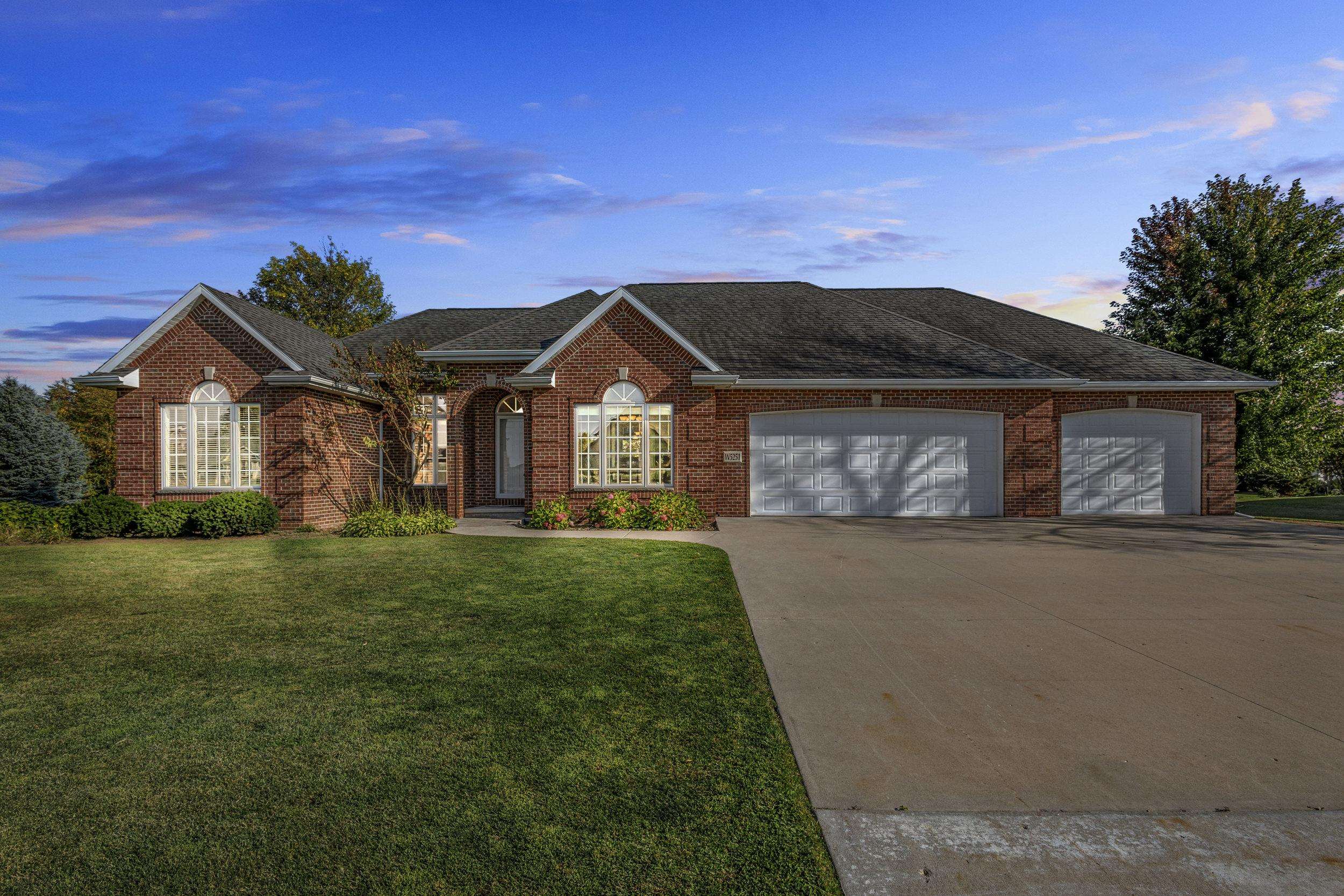 W5251 ARBOR VITAE Court