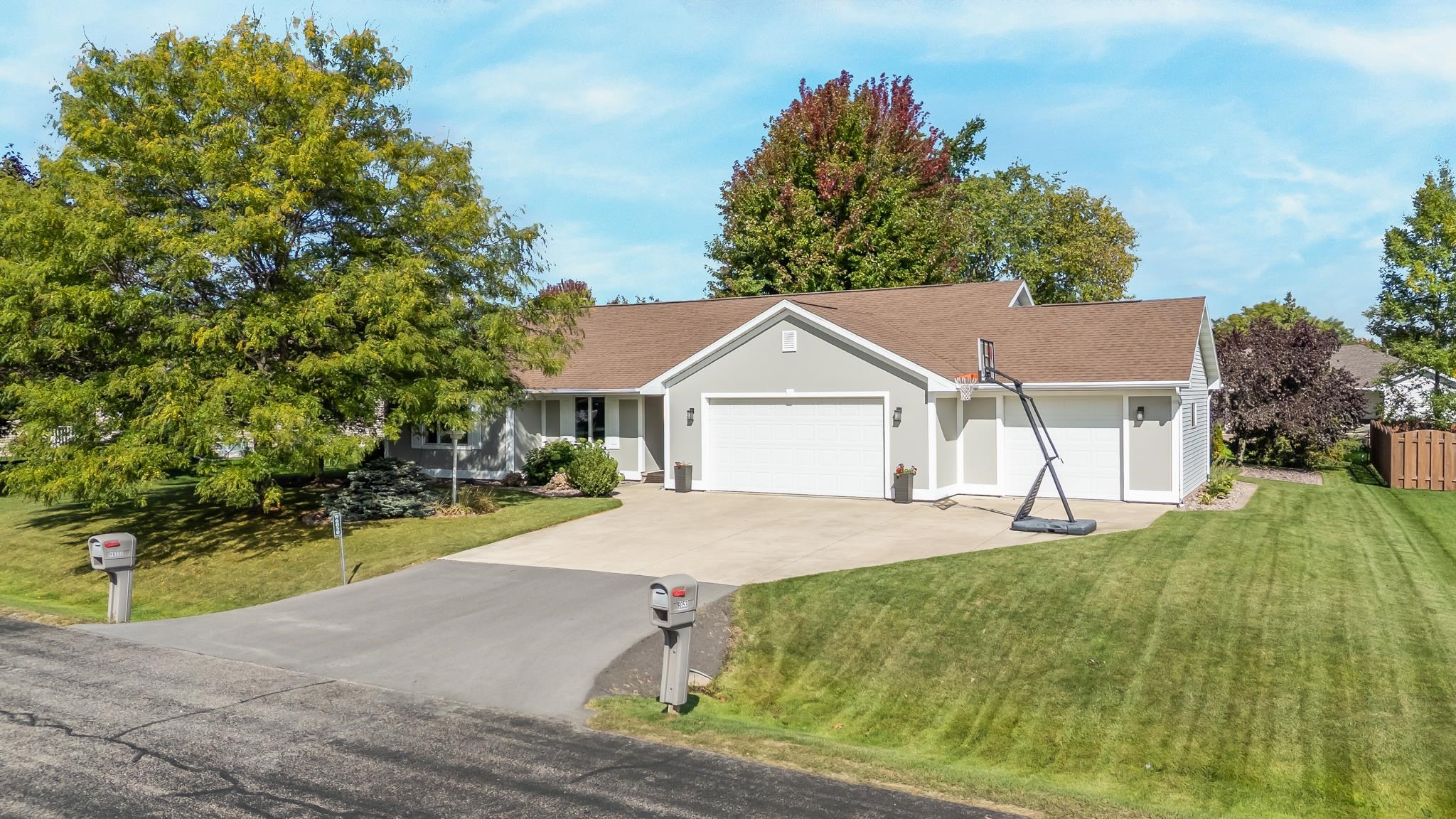 W6050 PAIGE Way