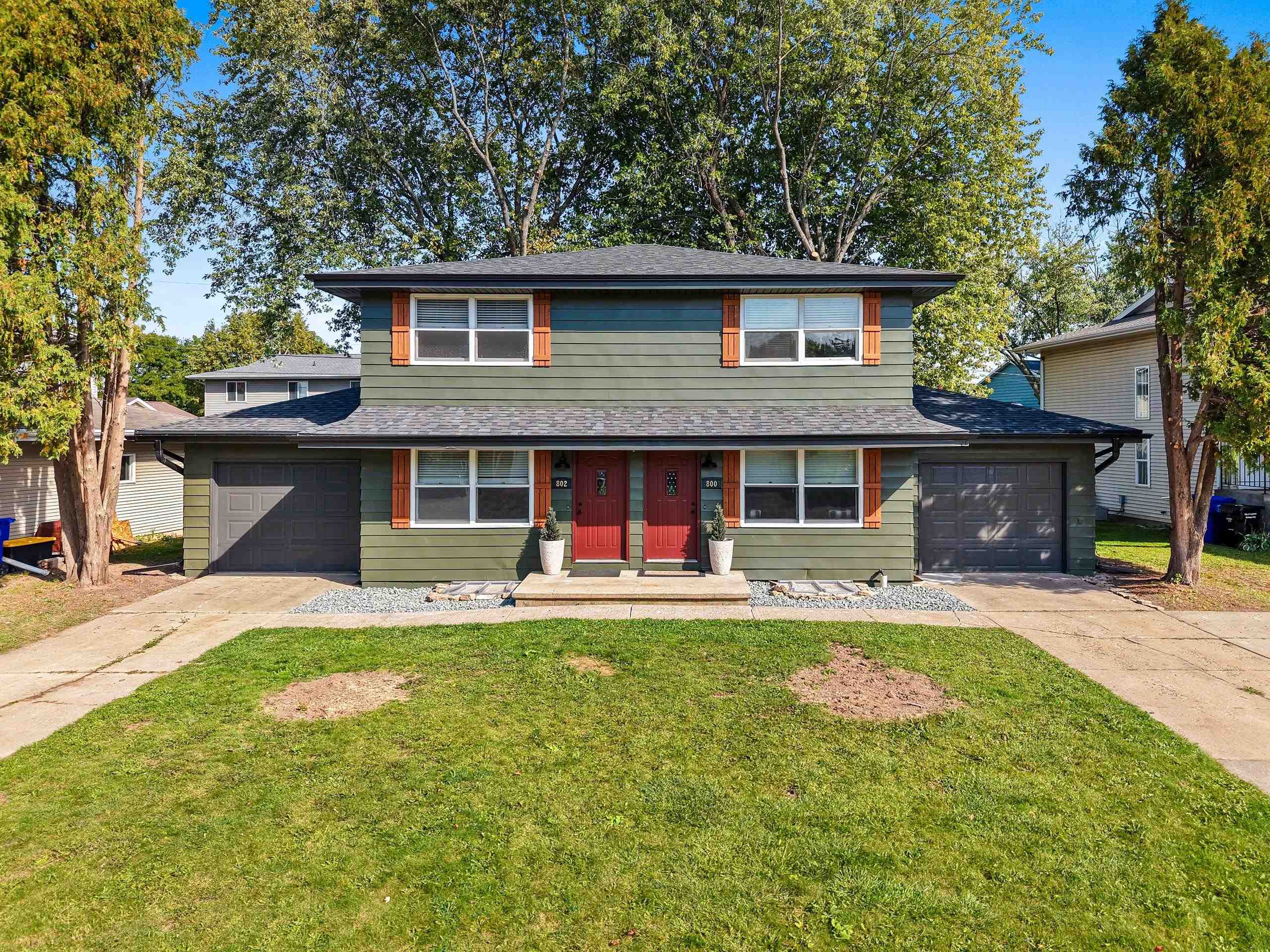 800 N HAWTHORNE Drive