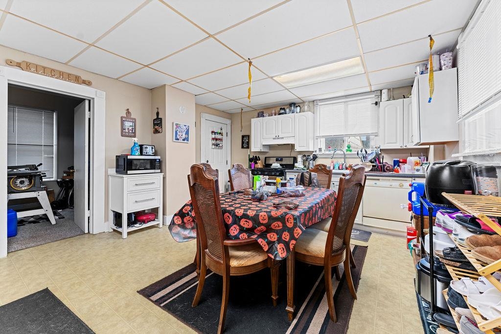 457 W 12TH Avenue