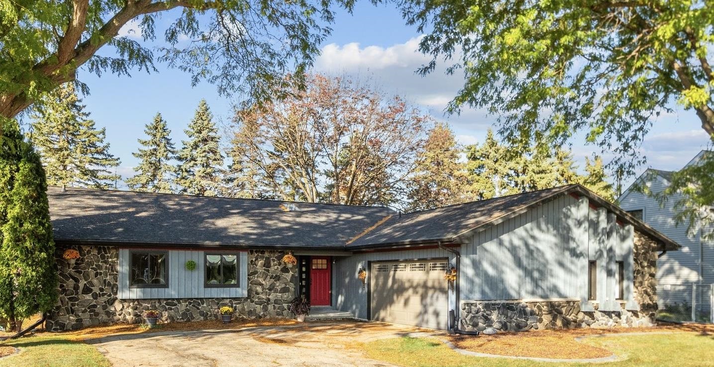 1056 JACOBSEN Road