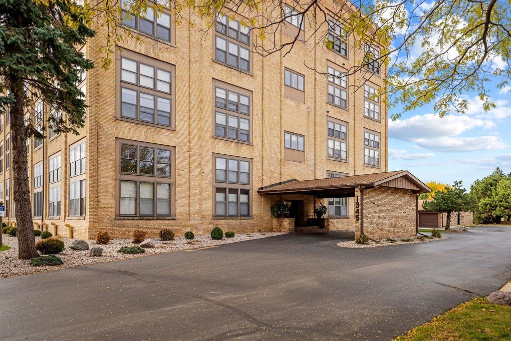 1545 ARBORETUM Drive Unit: 311