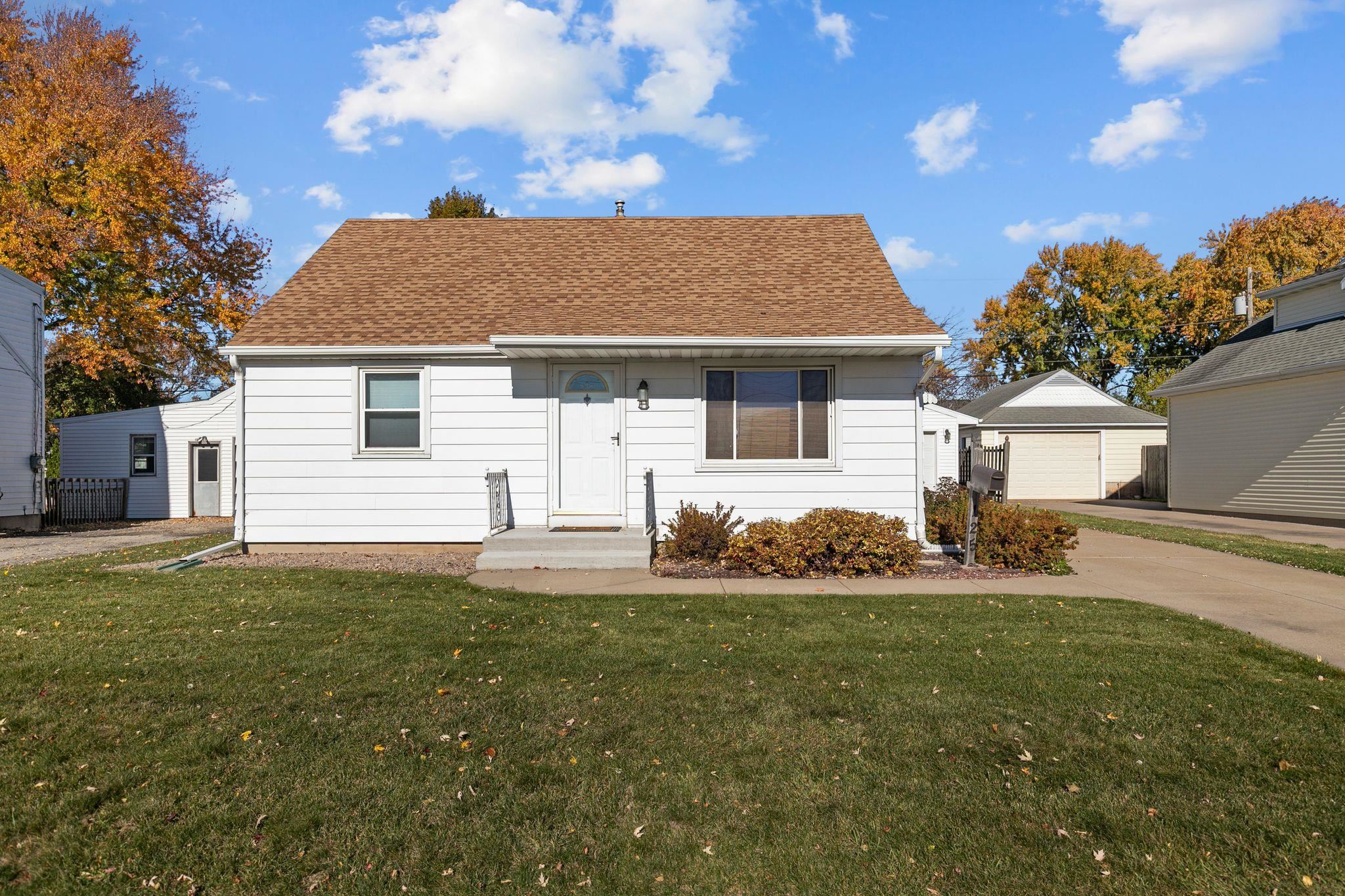 125 W CECIL Street