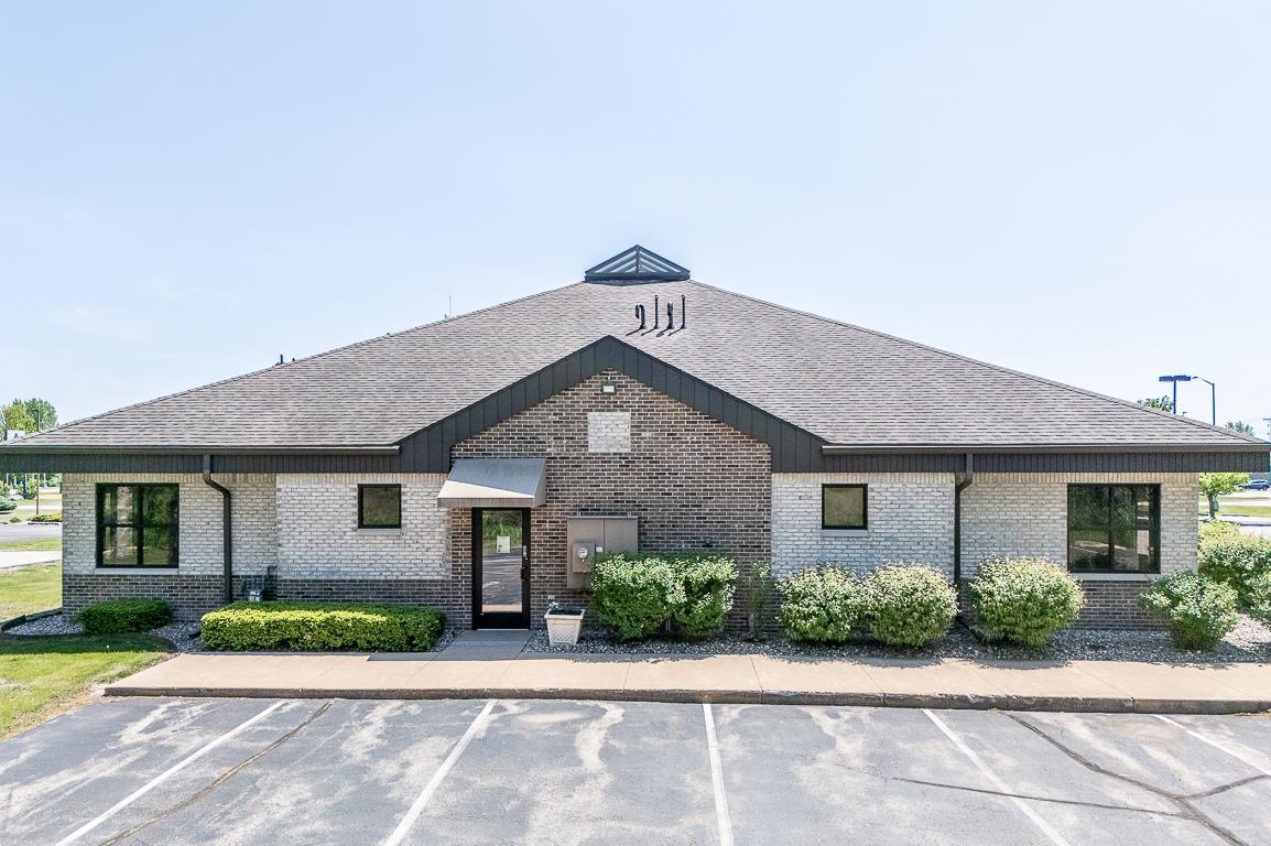 1620 N SHAWANO Street Unit: B