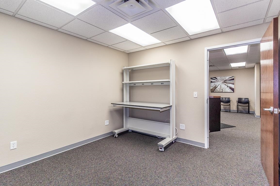 1620 N SHAWANO Street Unit: B