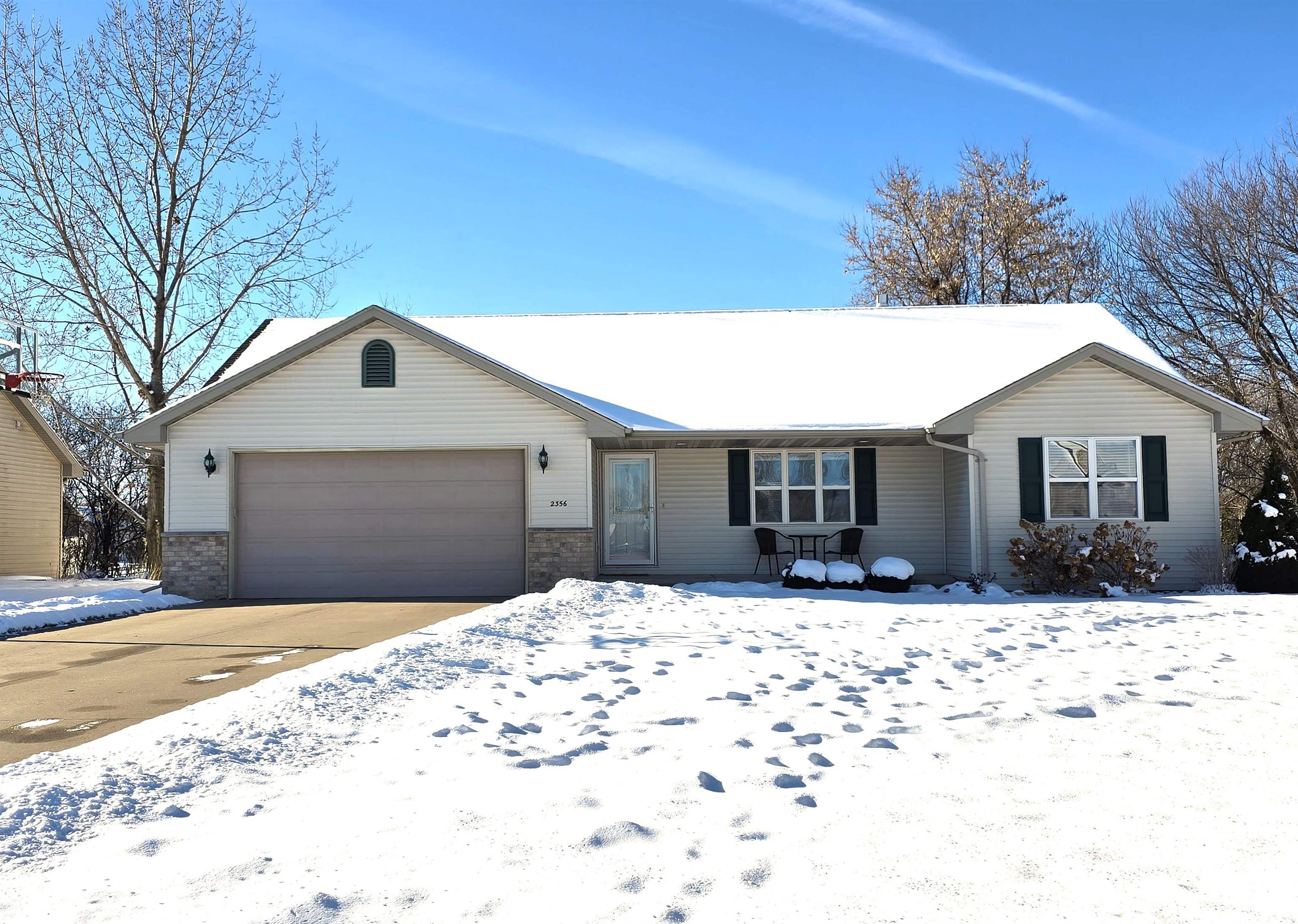 2356 DEER PRAIRIE Drive