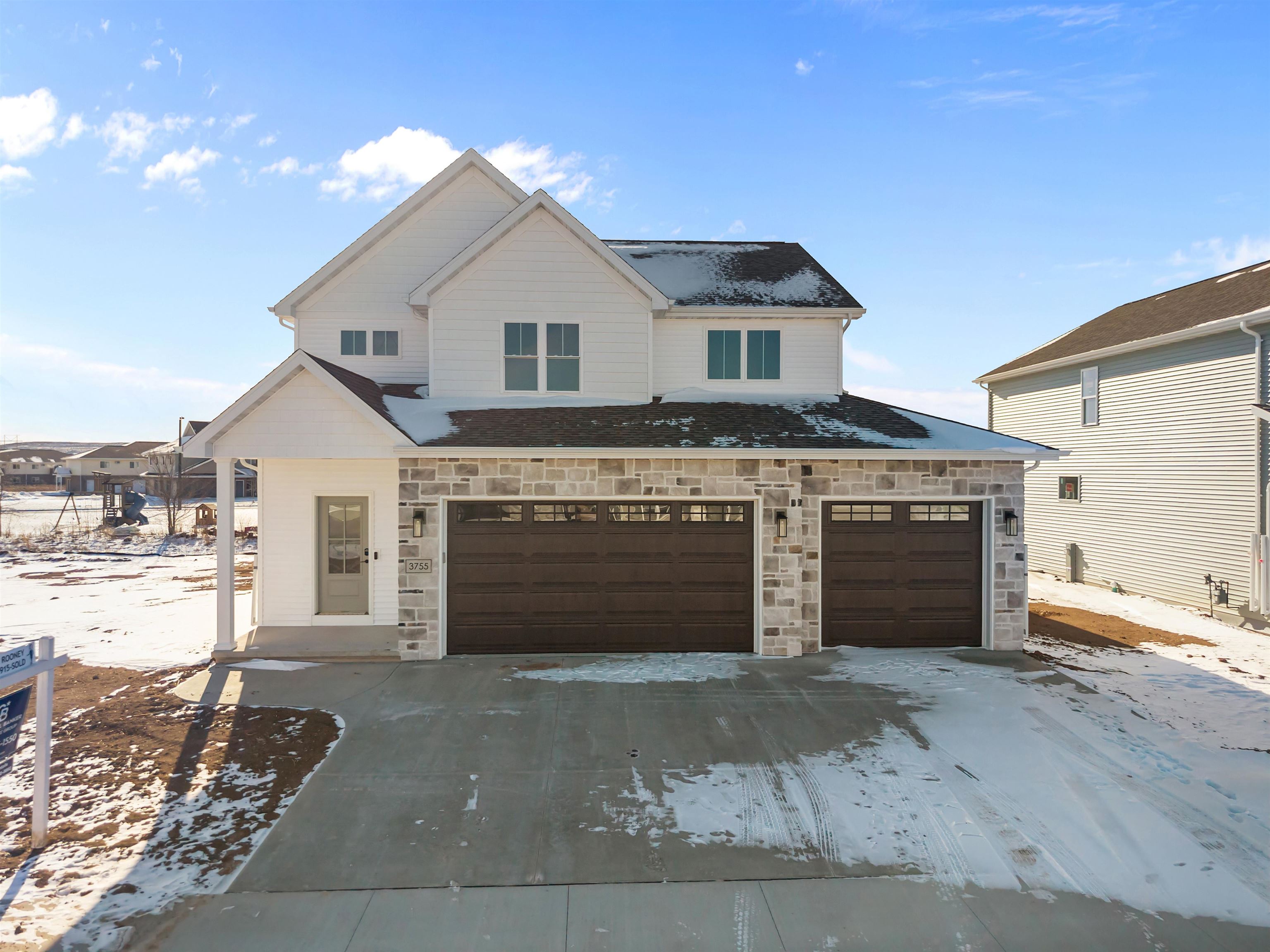 3755 E GLADIOLUS Place