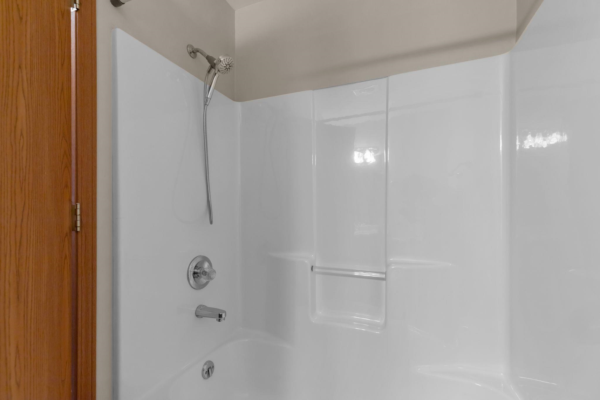 921 BABCOCK Street Unit: 11