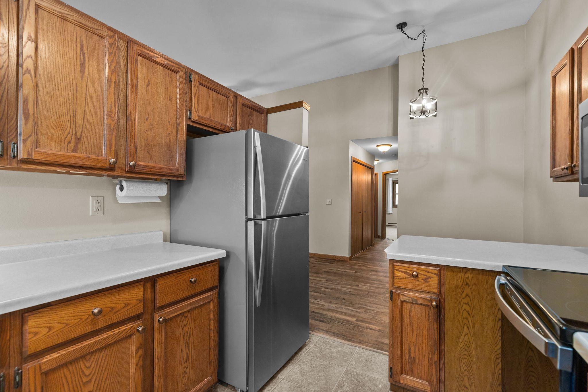 921 BABCOCK Street Unit: 11