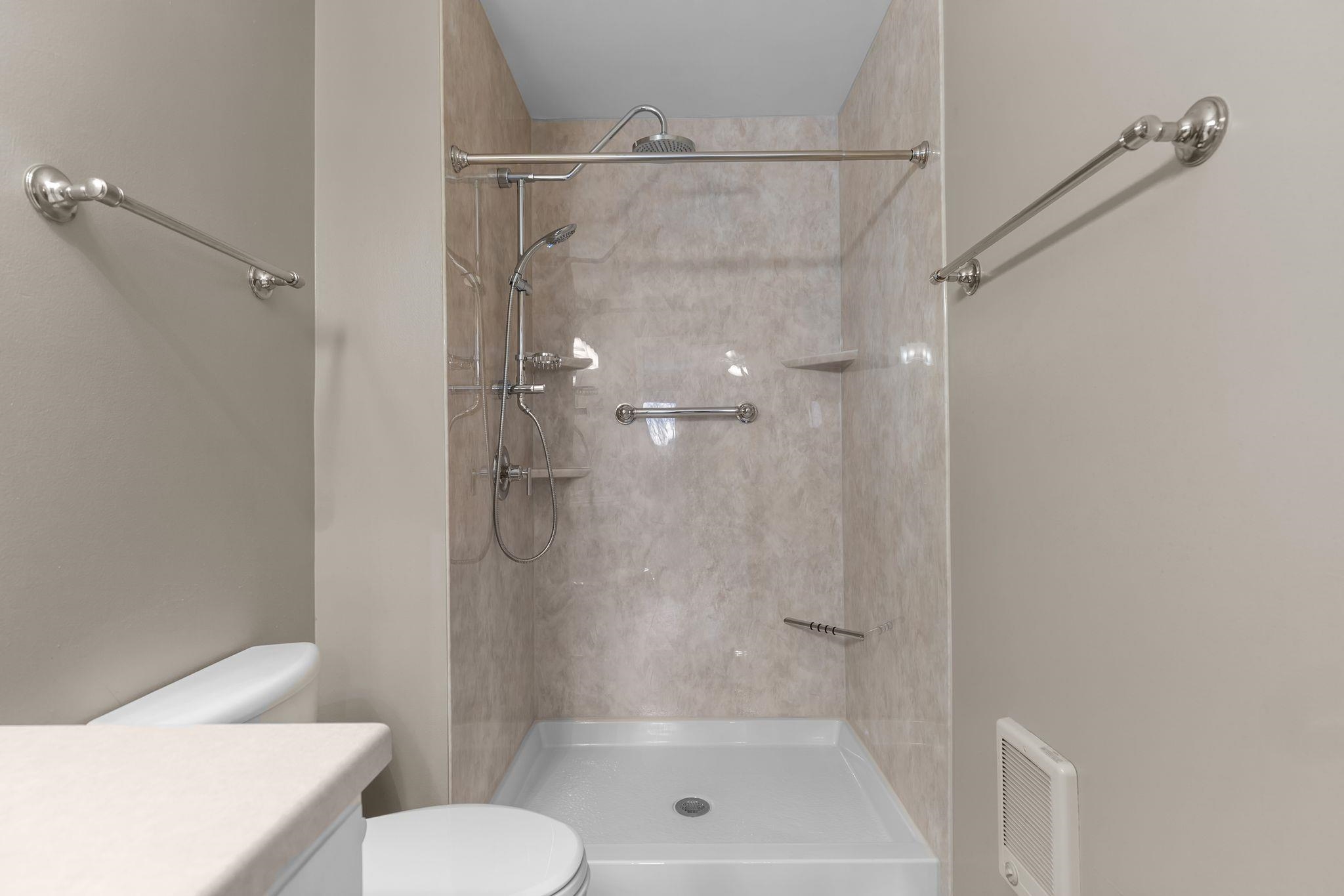 921 BABCOCK Street Unit: 11