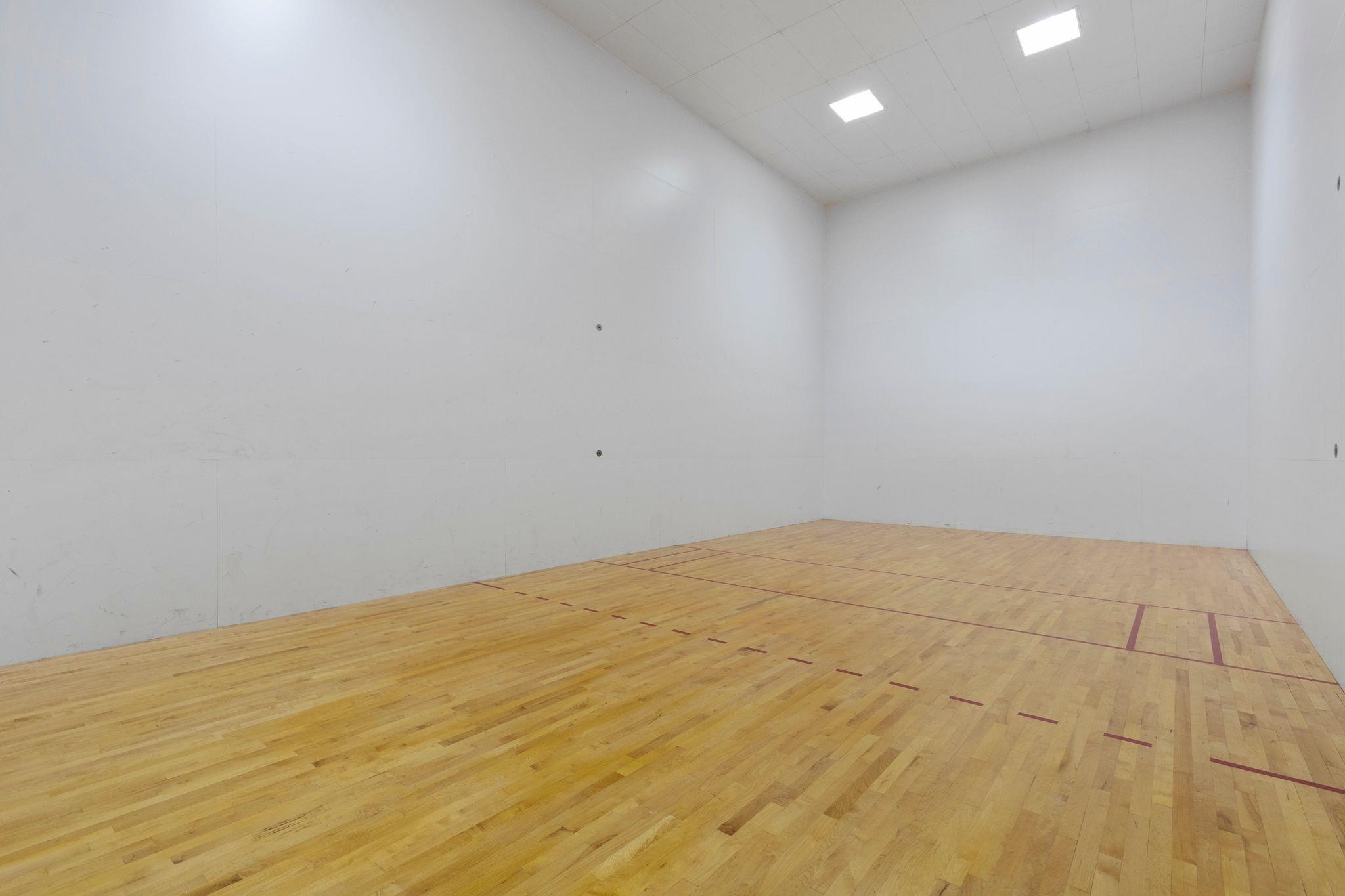 921 BABCOCK Street Unit: 11