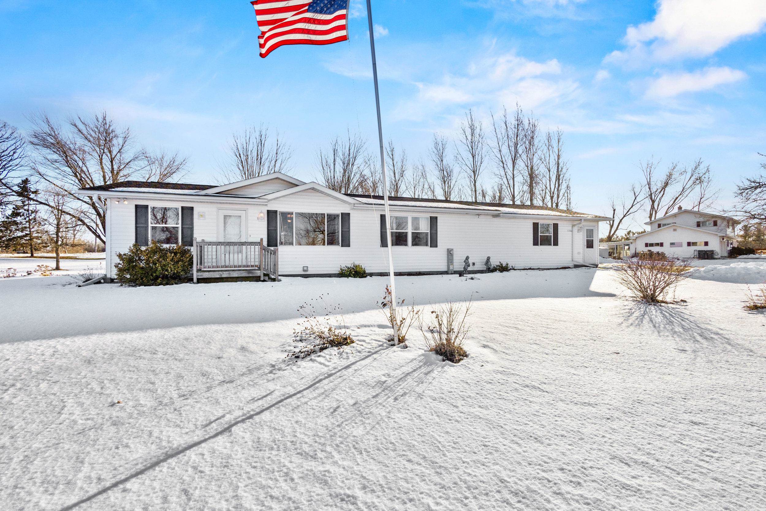 3286 COUNTY ROAD E
