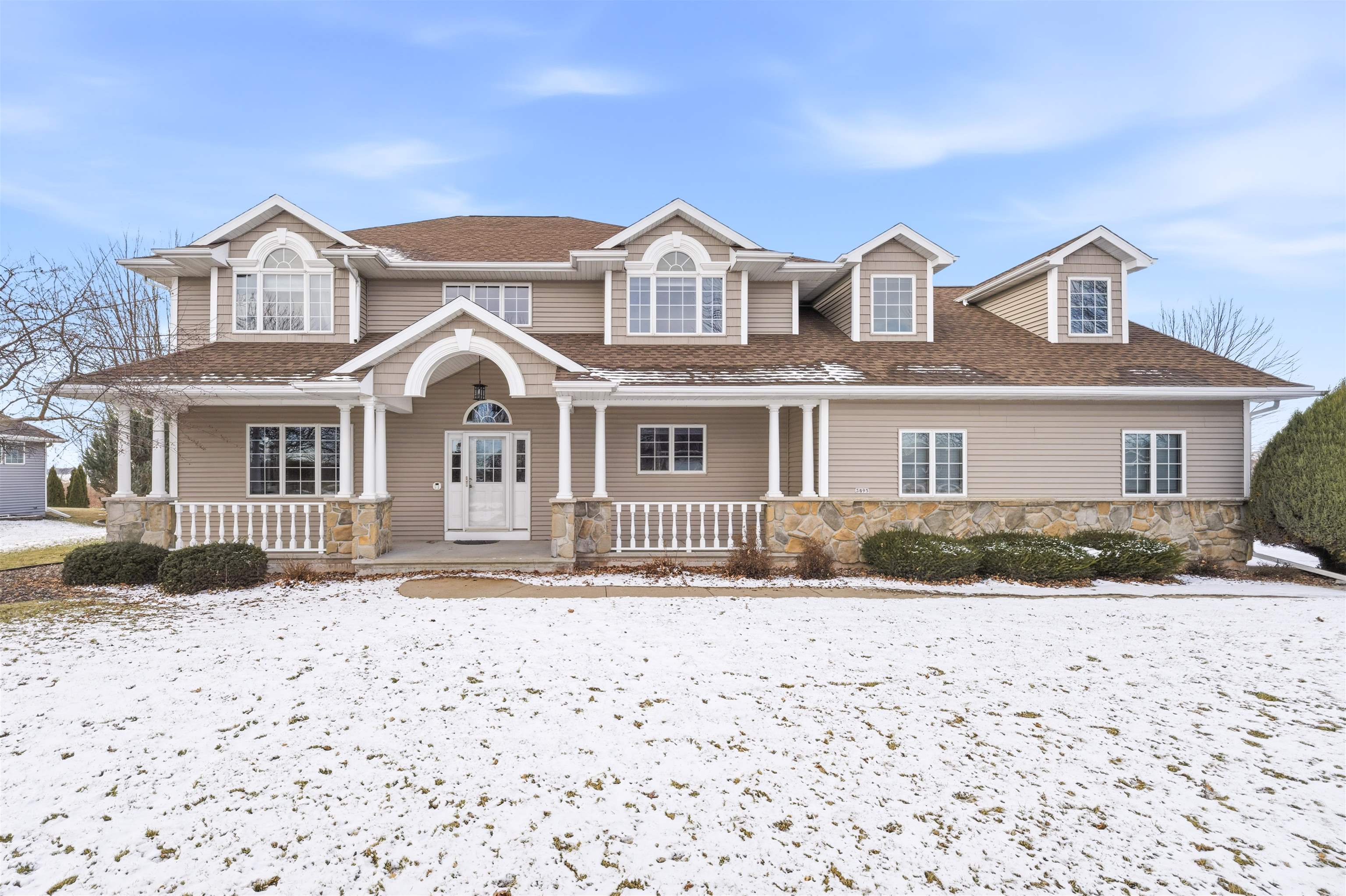 3895 SHOREBIRD Court