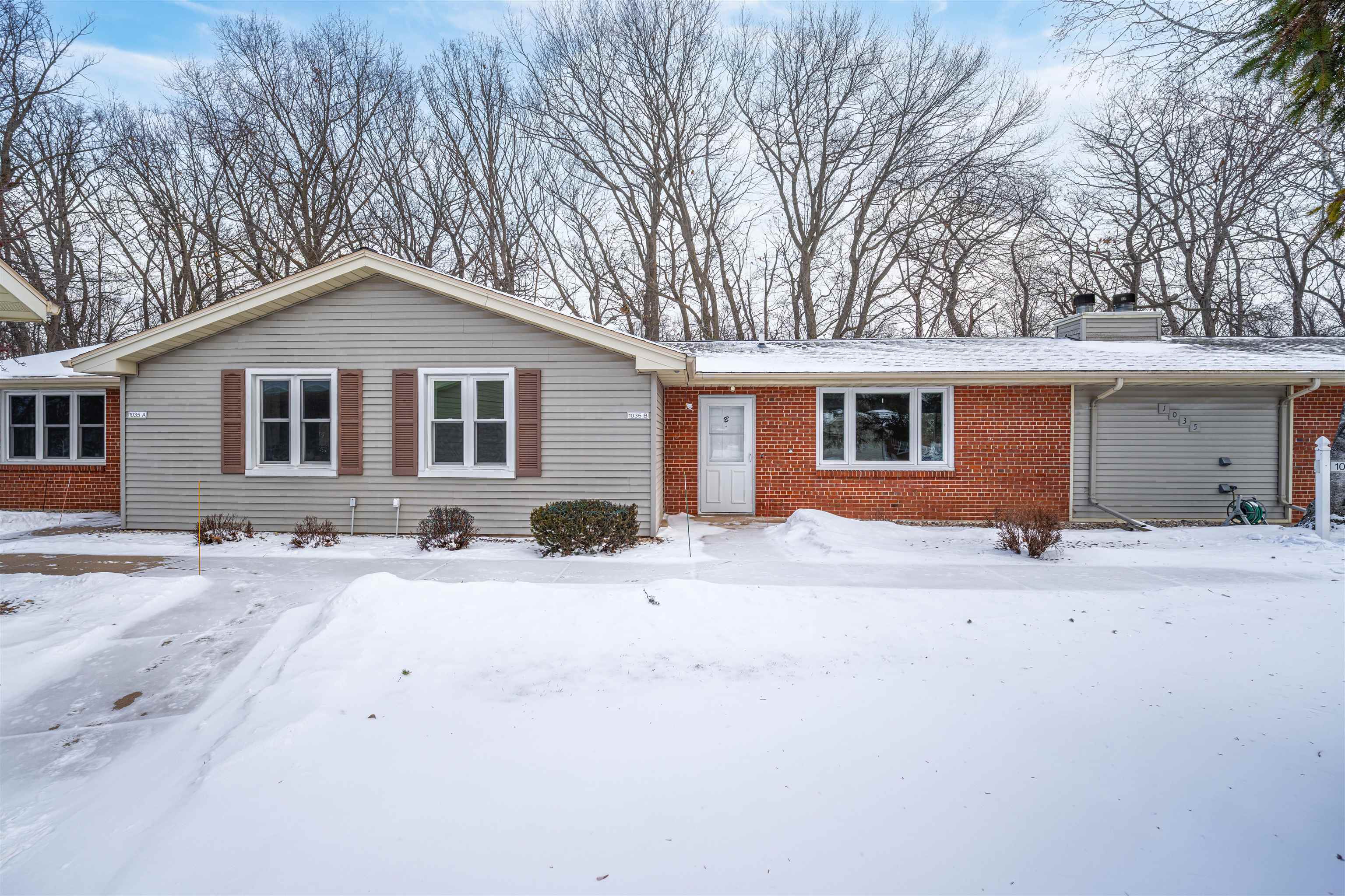 1035 S WEST Court Unit: B
