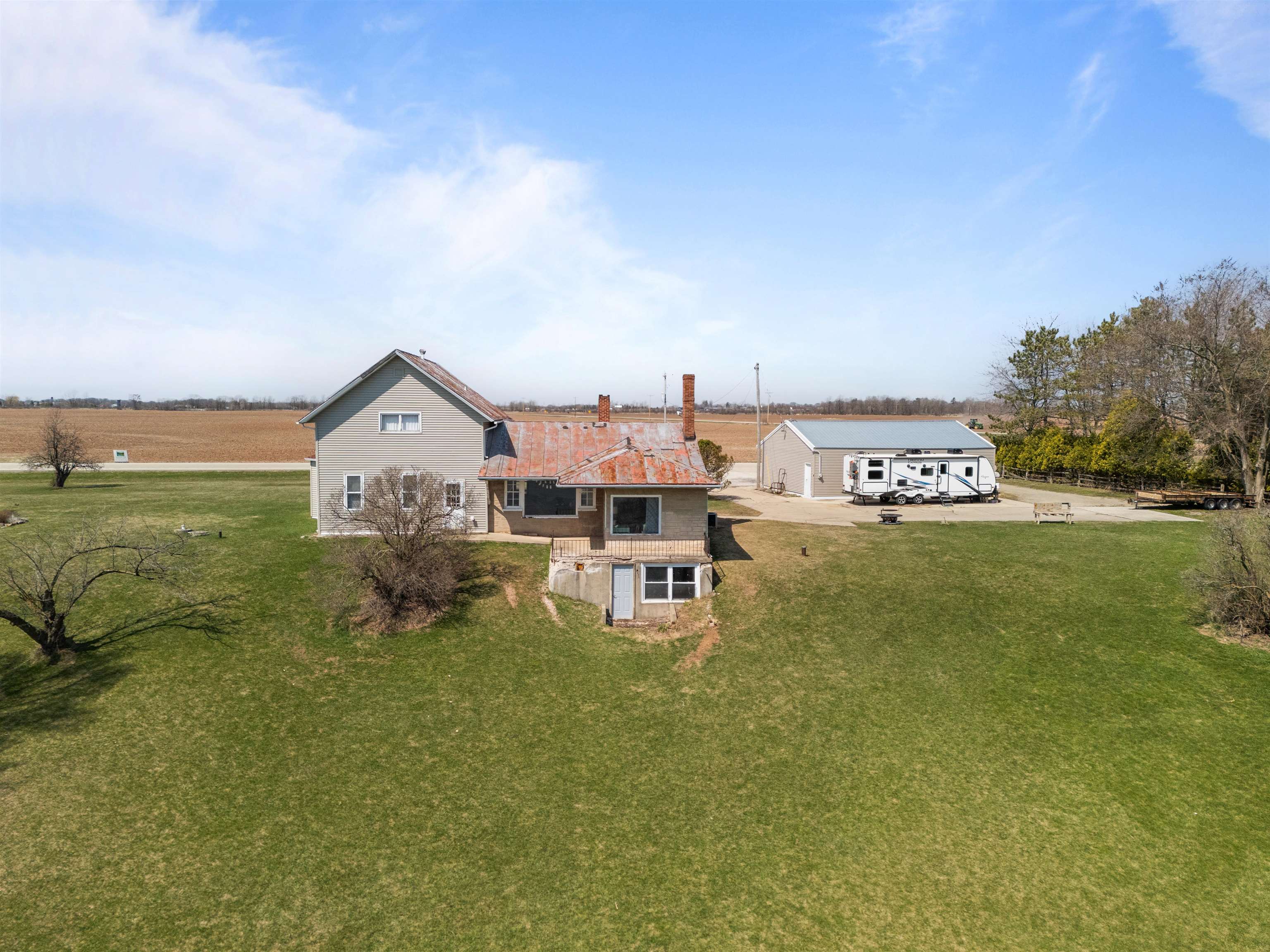 3829 LOST DAUPHIN Road