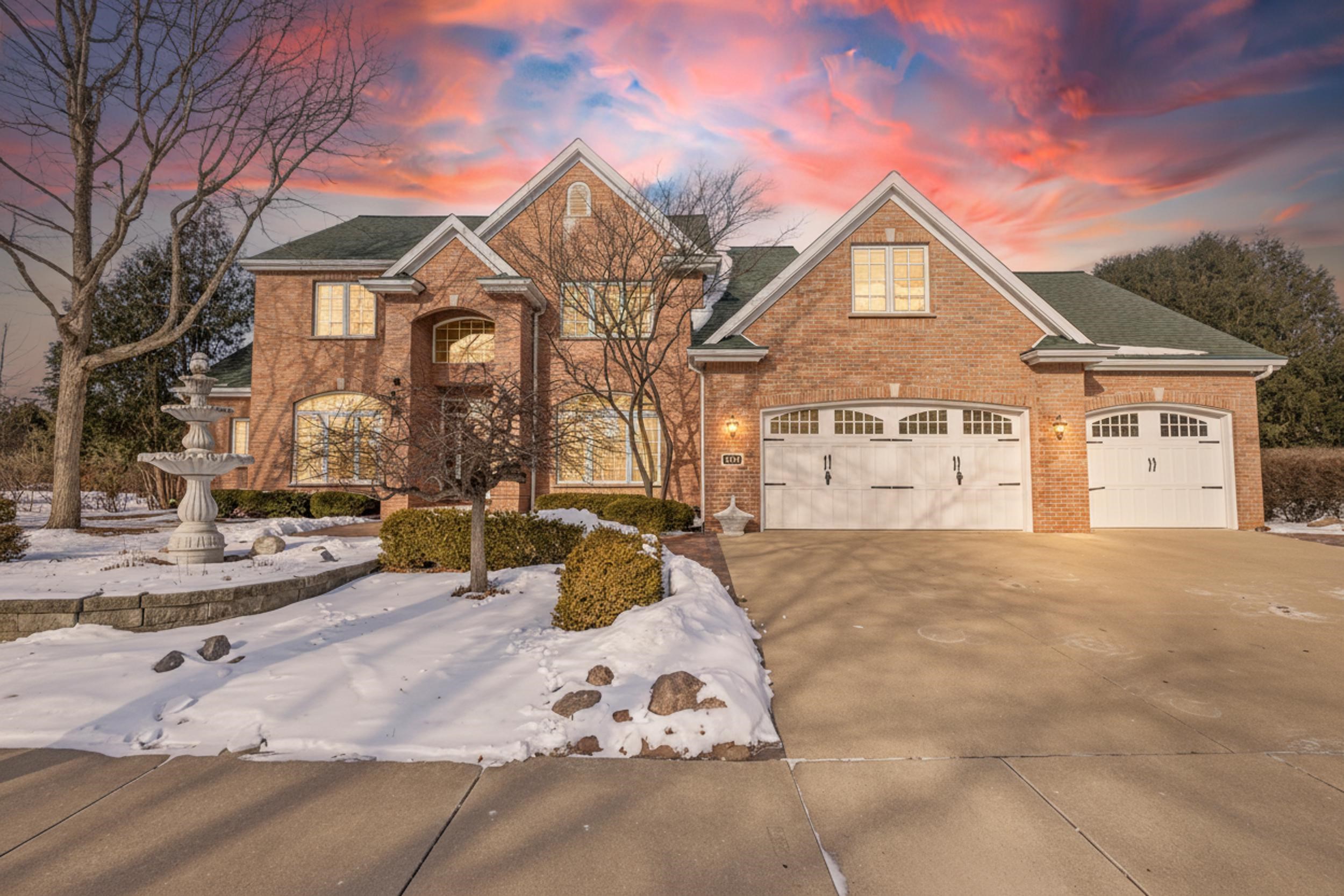 324 E HADDONSTONE Drive