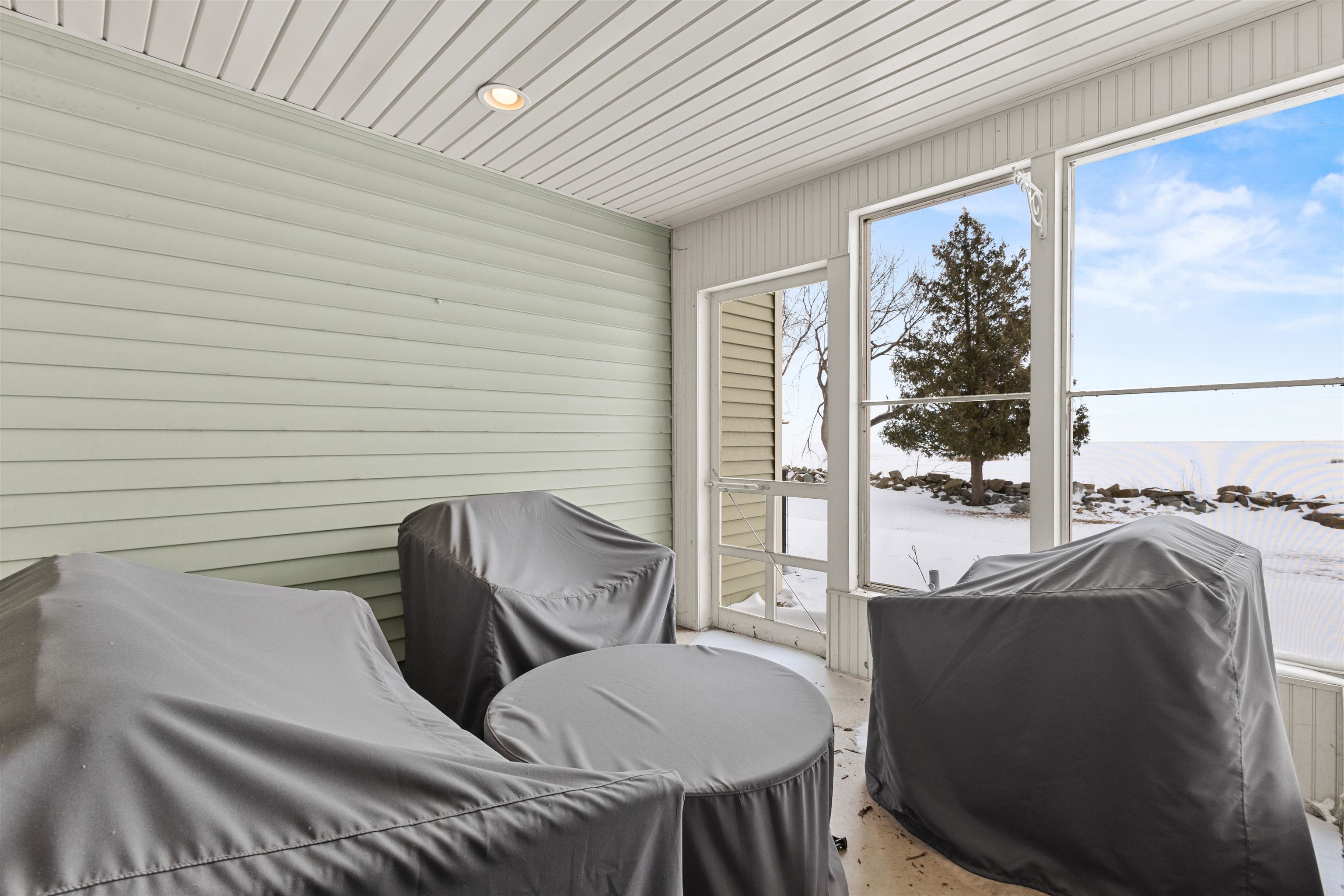 4882 S BAYSHORE Lane