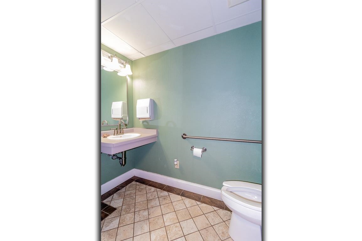 1620 N SHAWANO Street Unit: E