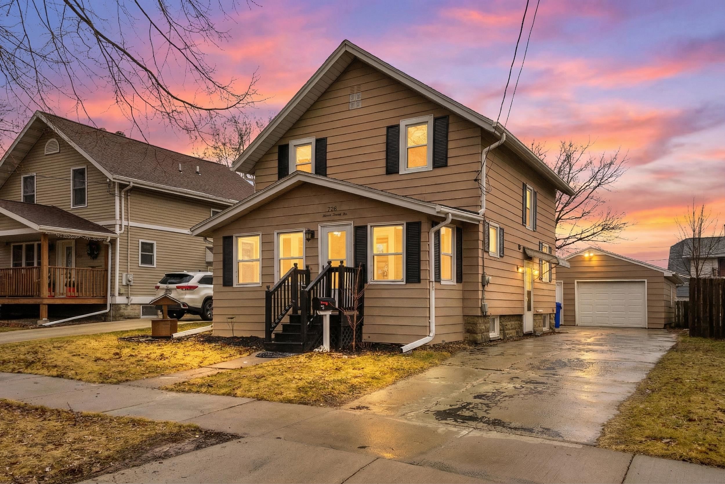 726 W SUMMER Street
