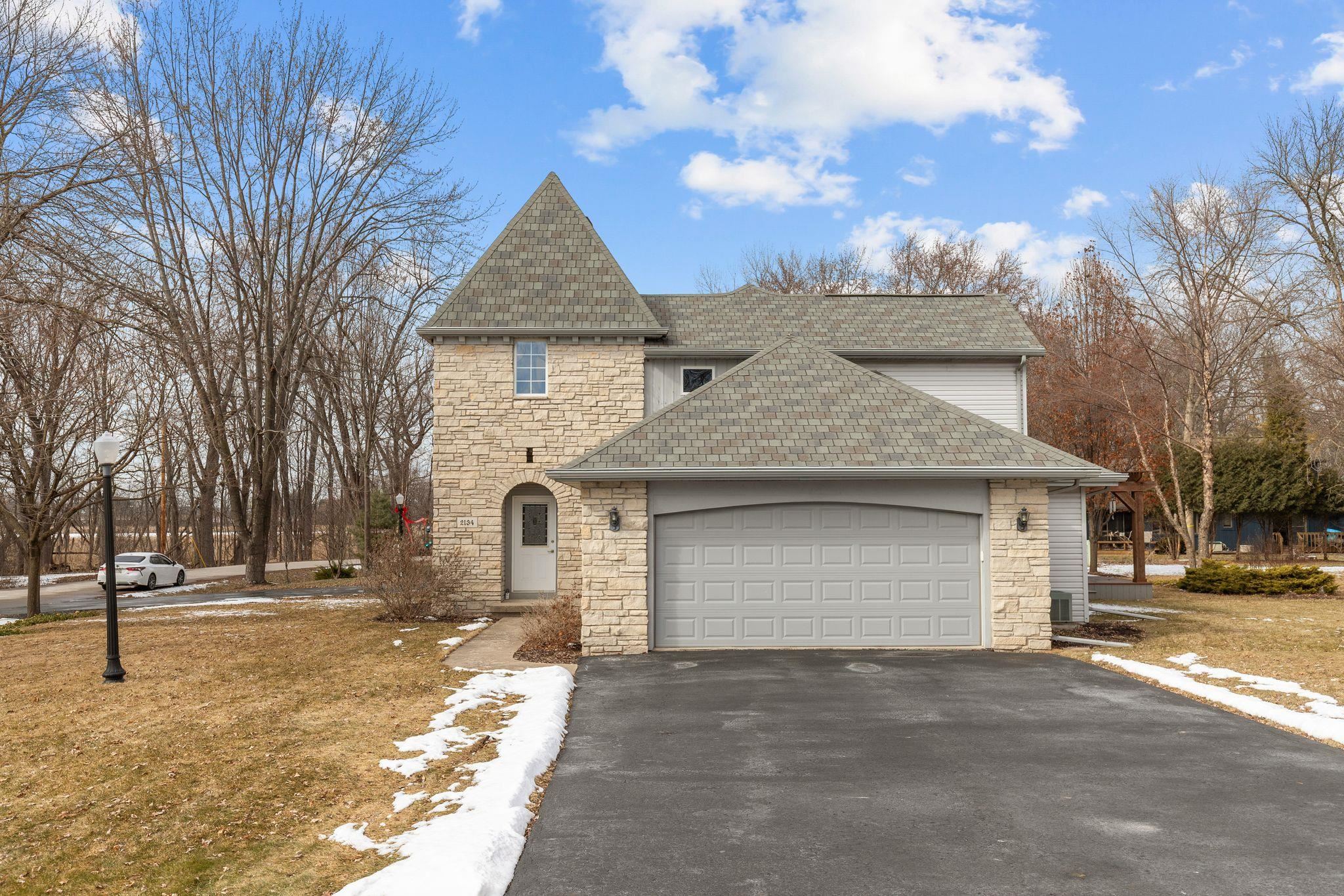 2134 SUNRISE Drive