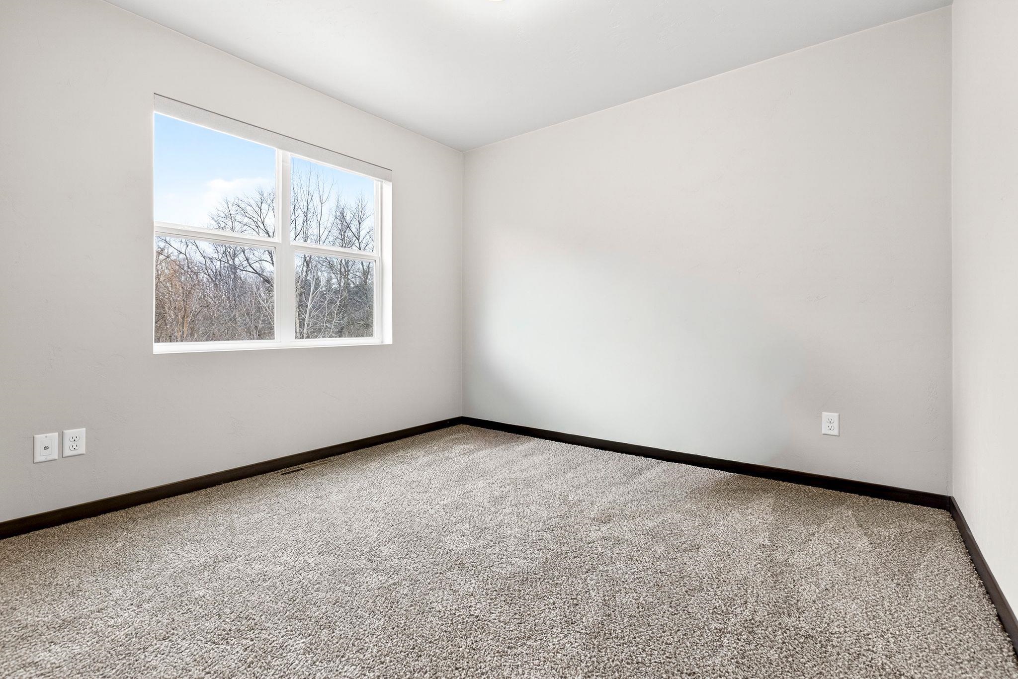 537 GOLF SIDE Court