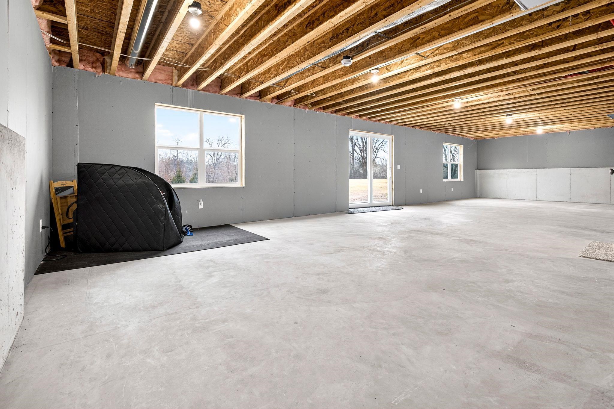 537 GOLF SIDE Court