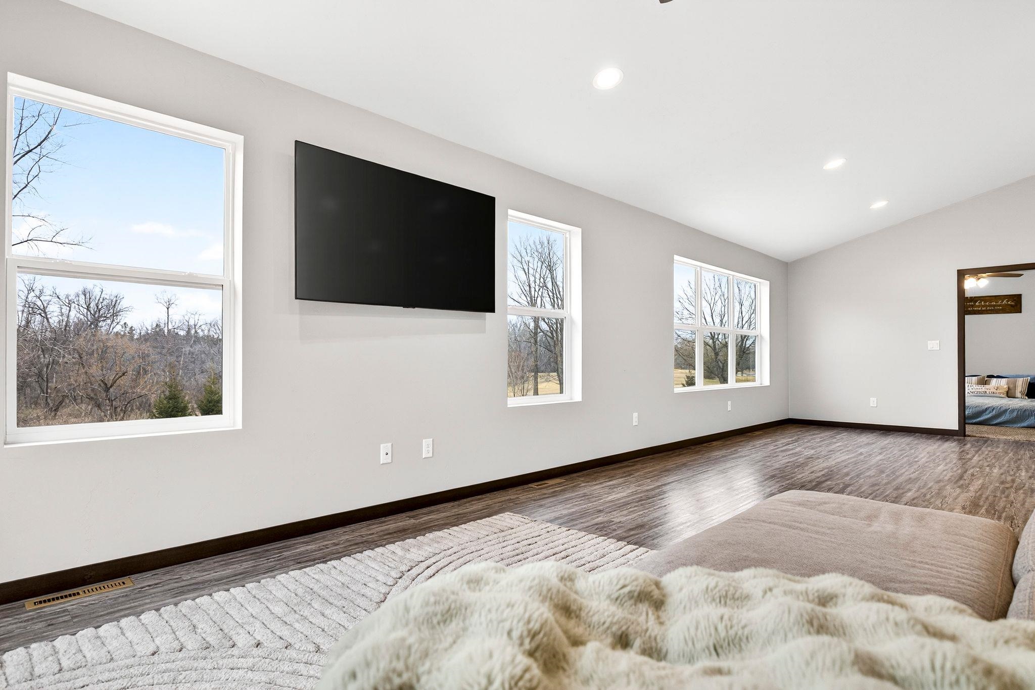537 GOLF SIDE Court