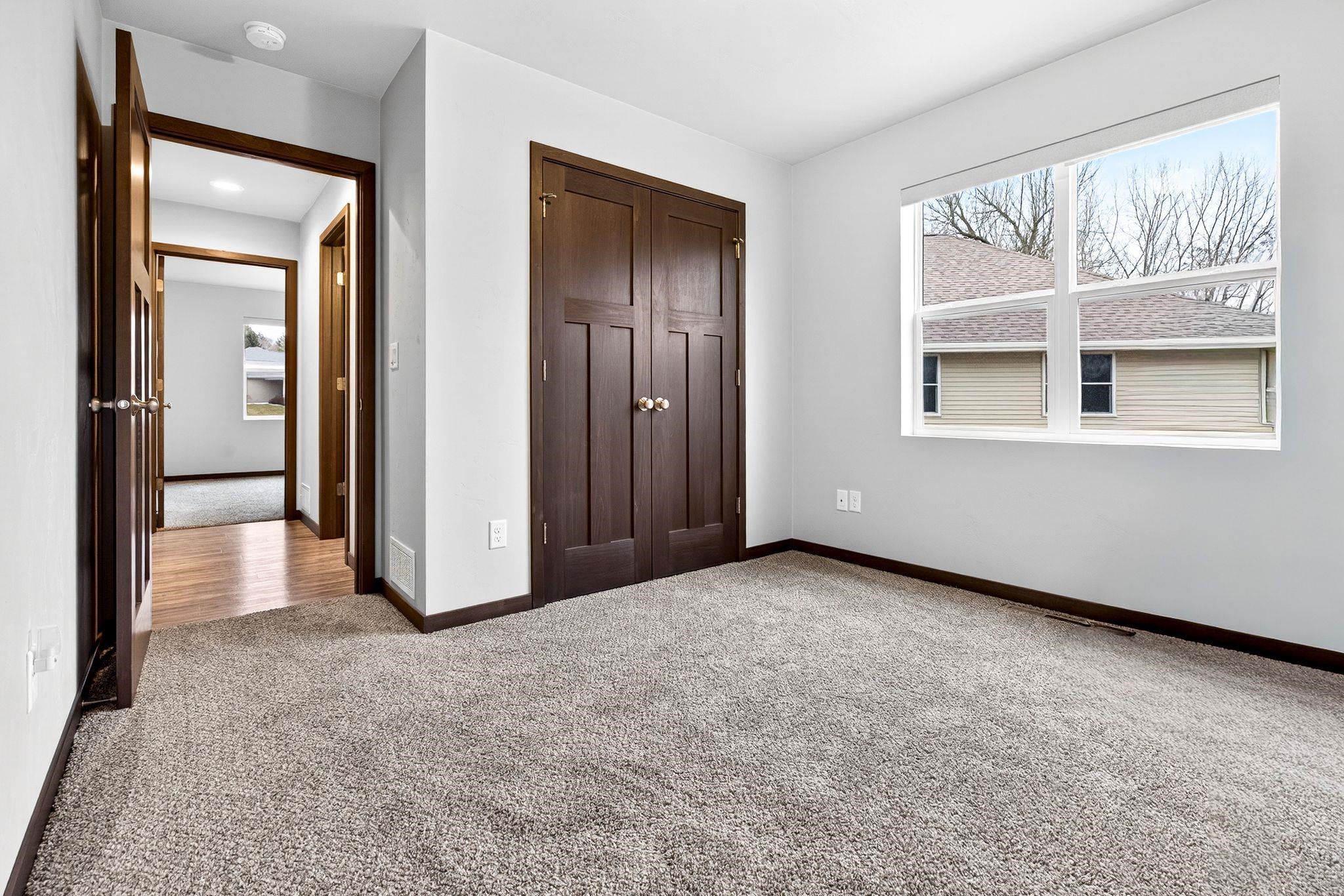 537 GOLF SIDE Court