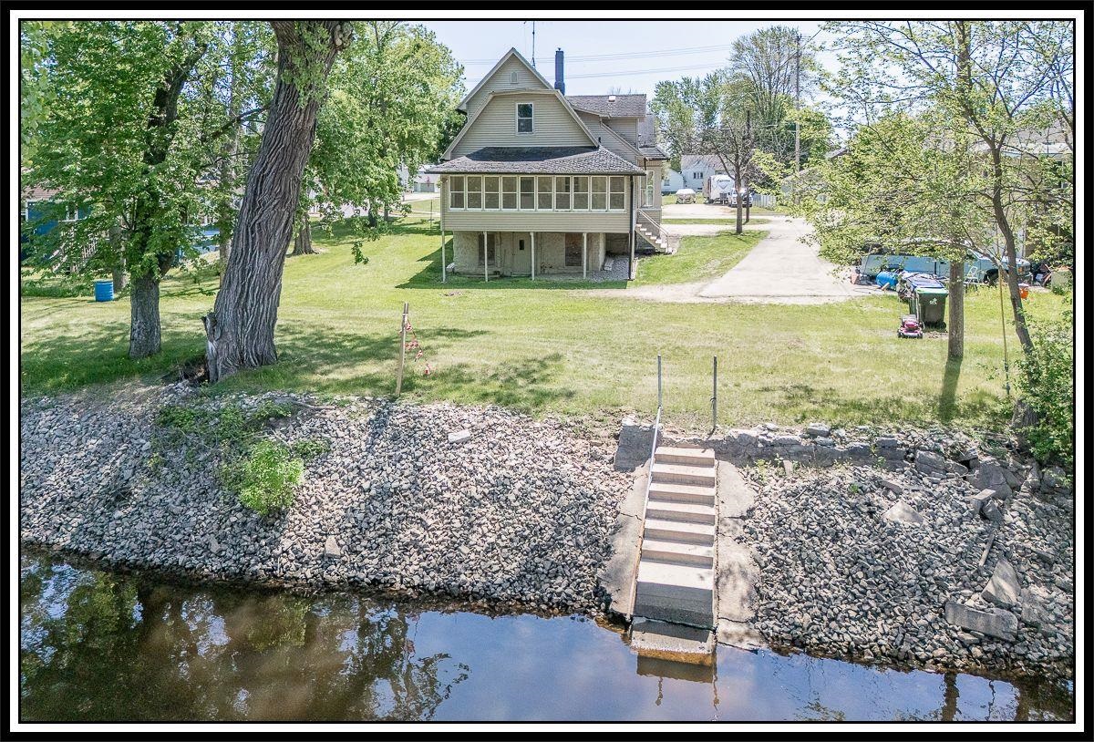 211 E WOLF RIVER Avenue