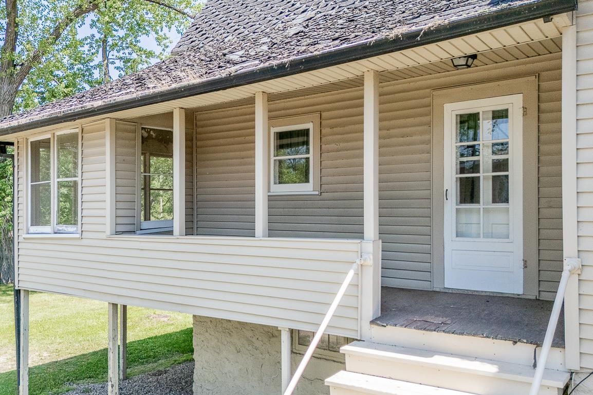 211 E WOLF RIVER Avenue