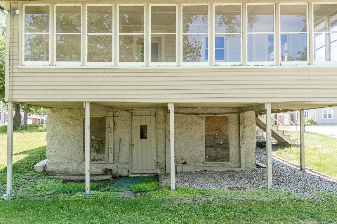 211 E WOLF RIVER Avenue