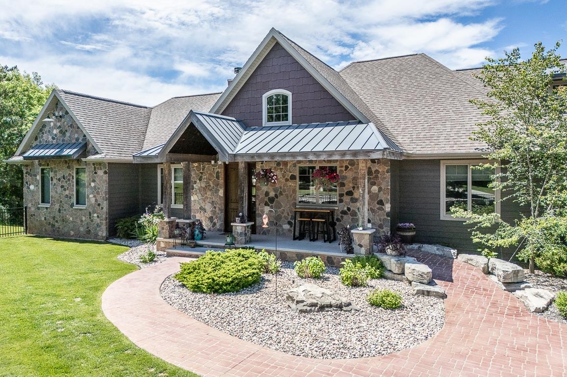 E9588 MULROY Road