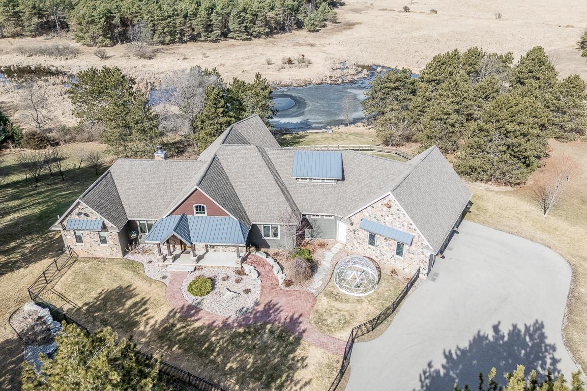 E9588 MULROY Road