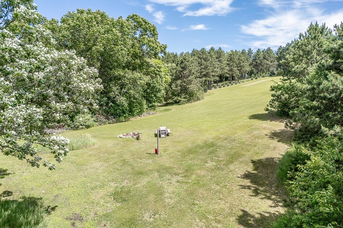 E9588 MULROY Road