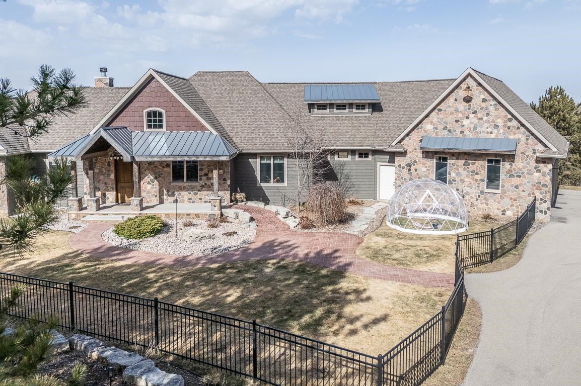 E9588 MULROY Road