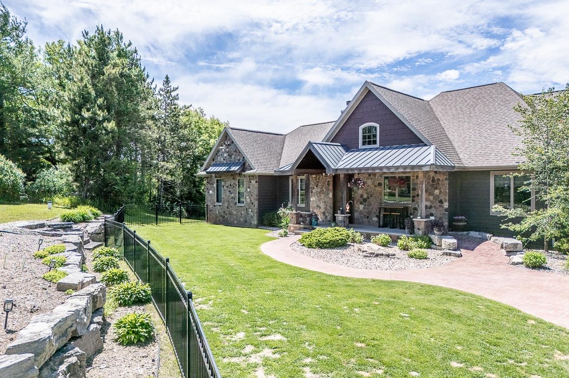 E9588 MULROY Road