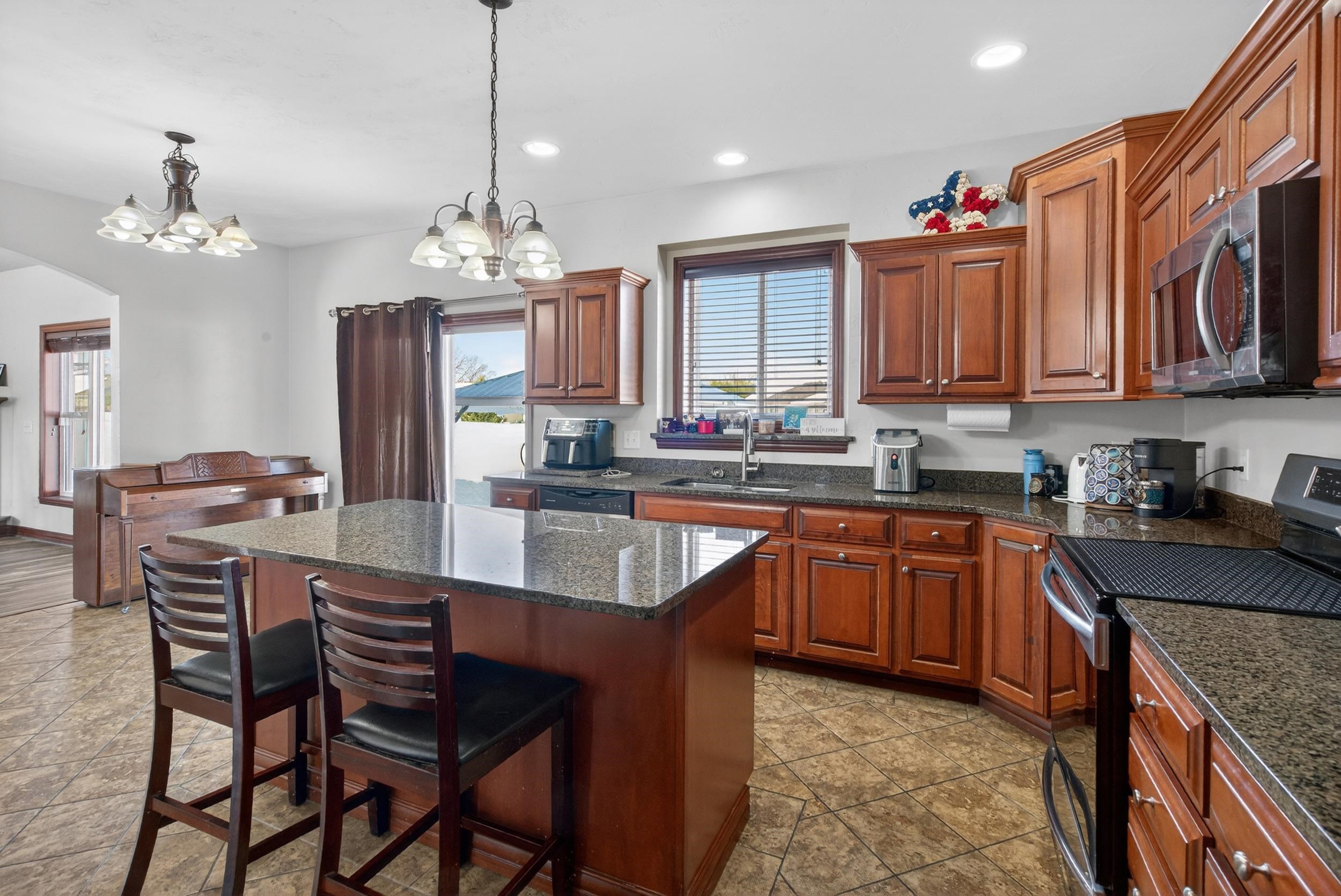 1906 WASILLA Lane