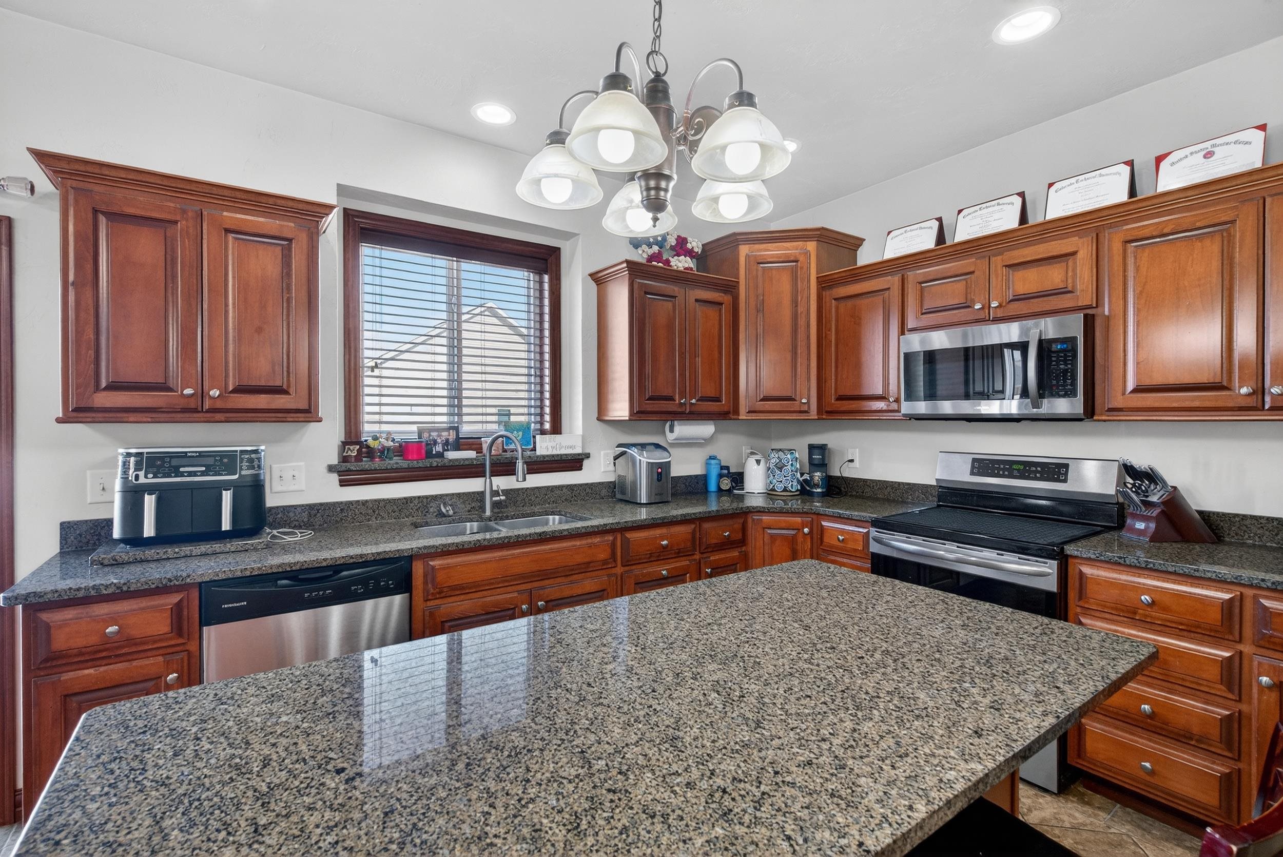 1906 WASILLA Lane